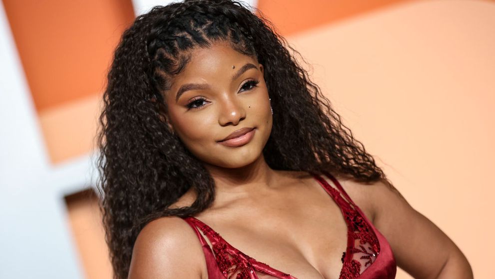 Halle Bailey îl acuză pe fostul său iubit de abuz fizic și verbal. Protagonista din „Mica Sirenă” a obținut un ordin de protecție temporar