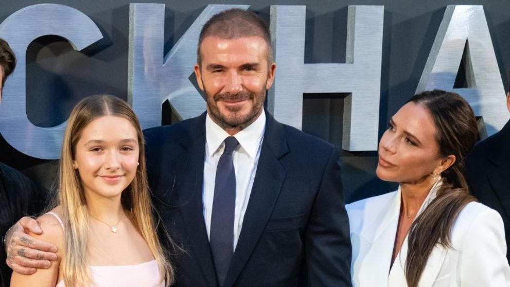 Încă un copil împins de la spate de părinți celebri! Harper Beckham urmează să preia ștafeta de la mama sa în lumea modei