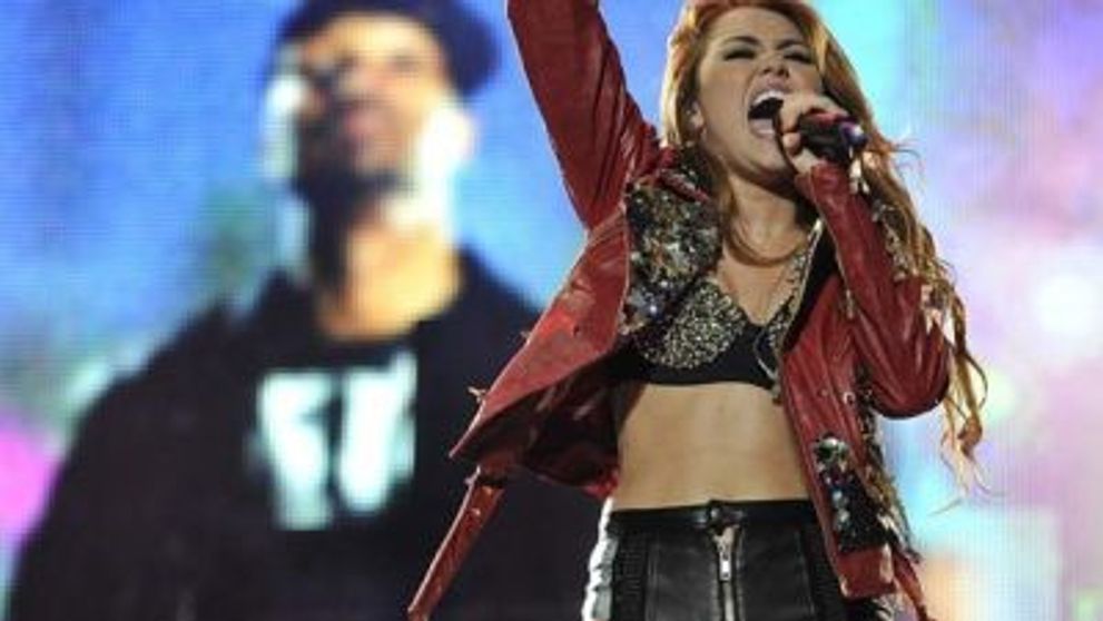 Miley Cyrus intr-o tinuta super provocatoare la ultimul ei concert! VIDEO