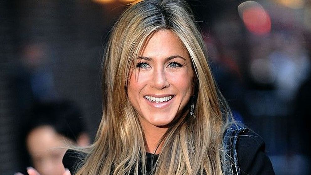 Jennifer Aniston și-a găsit sosia pe TikTok. Videoclipul femeii a devenit viral datorită asemănării izbitoare