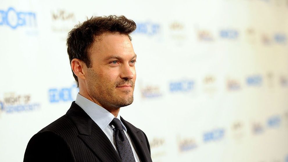 S-a afișat cu Courtney Stodden, dar ea se pare că e noua iubită a lui Brian Austin Green. Cu cine s-a cuplat actorul