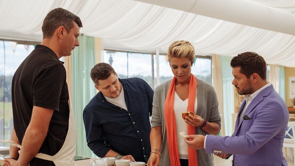 Se strang randurile in cortul Bake Off Romania! Au mai ramas doar 9 concurenti in lupta pentru marele premiu