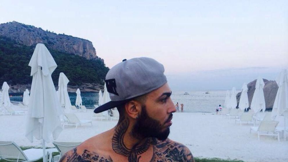 Primul sarut in public dintre Alex Velea si Antonia. Gestul romantic cu care artistul si-a surprins iubita