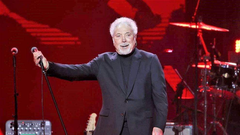 Tom Jones, confesiuni din intimitate: „Există întotdeauna Viagra, un pic de ajutor ici și colo este în regulă”