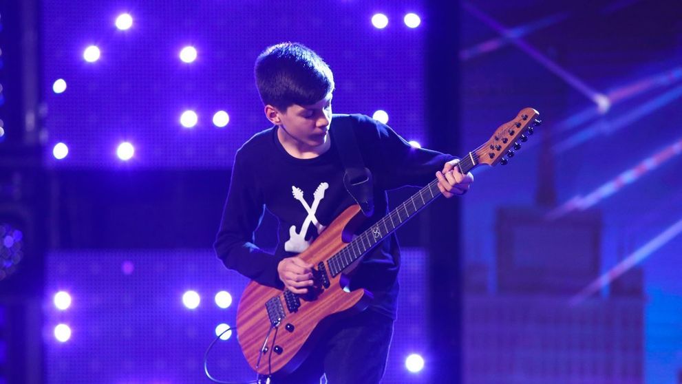Românii au talent, sezonul #9suprem, ediția numărul 6: ADAM JENEI