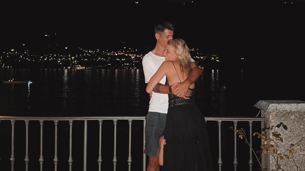 Soția celebrului fotbalist rupe tăcerea, după ce numele presupusei amante a apărut în presă: „Este o prietenă de familie pe care o cunosc de ani de zile”. Cuplul are patru copii