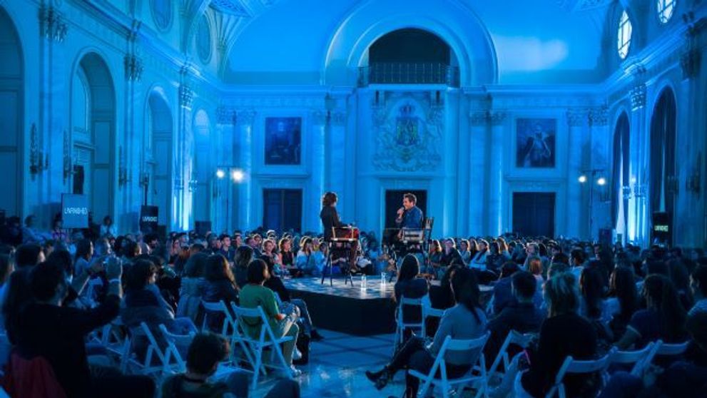 Festivalul multidisciplinar UNFINISHED revine în format offline și explorează conceptul de descentralizare, sub tema OFF-CENTER