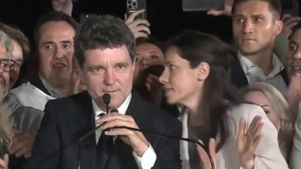 Ce i-a spus la ureche Mirabela Grădinaru lui Nicușor Dan după ce a câștigat alegerile prezidențiale. Un singur cuvânt i-a șoptit
