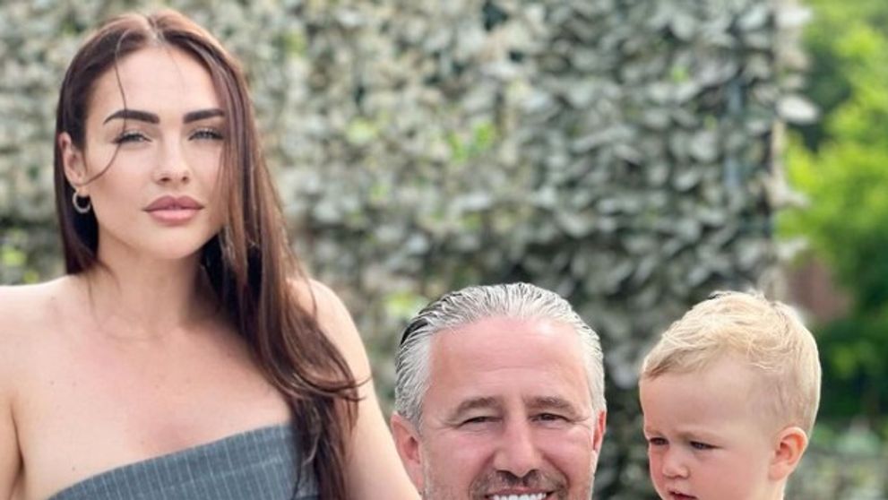 Liam, fiul lui Laurențiu Reghecampf și al Corinei Caciuc, seamănă identic cu tatăl lui! Cea mai recentă fotografie cu el a stârnit un val de reacții