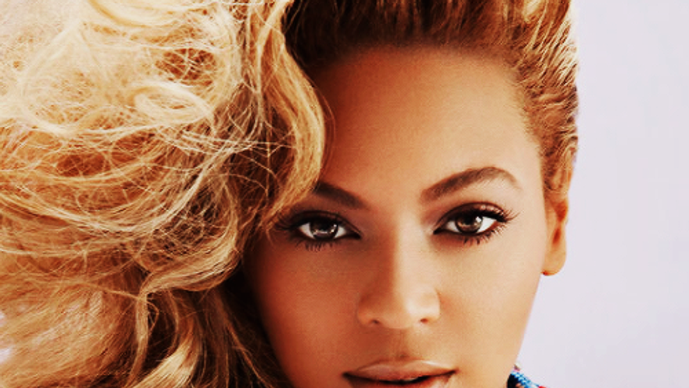 Beyonce, nud in paginile unei reviste: 