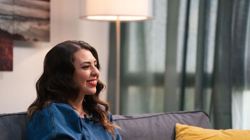 Dana Costea de „Căsătoriți pe nevăzute” face pași importanți în cariera muzicală. A lansat piesa „Interzis”