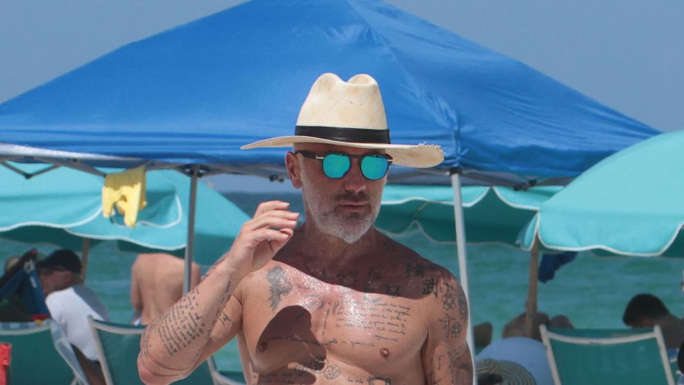 Gianluca Vacchi, inconjurat de tinere in bikini. Cum a fost surprins pe un iaht de lux, fara iubita