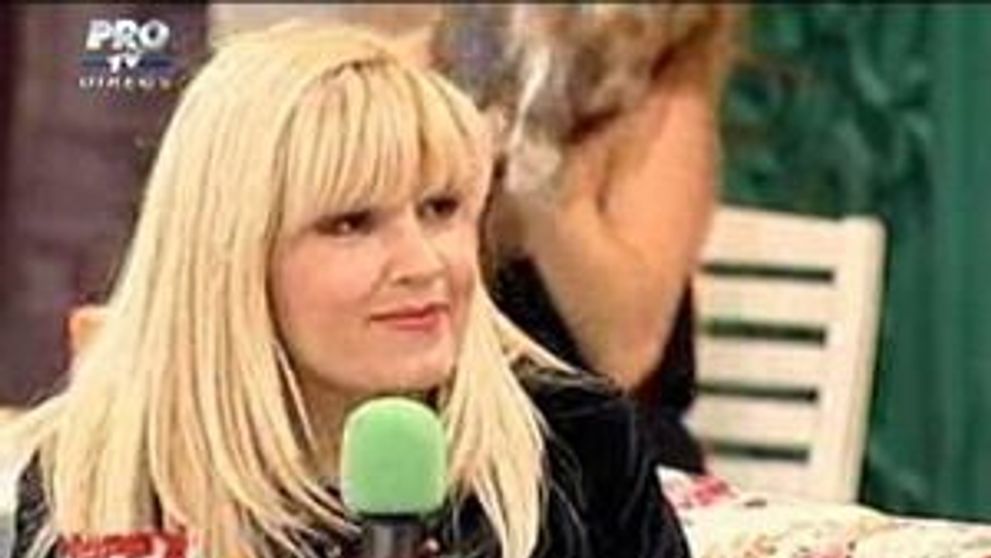 Elena Udrea e dispusă să pozeze sexy de dragul turismului