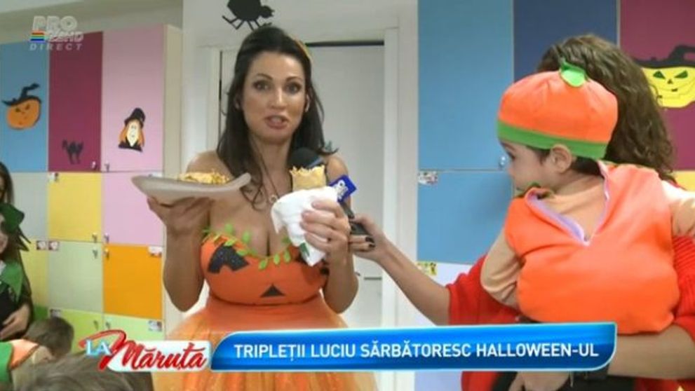 Nicoleta Luciu este sexy chiar si costumata in dovleac. Crezi ca ai vazut tot? Iata cum continua rochia brunetei