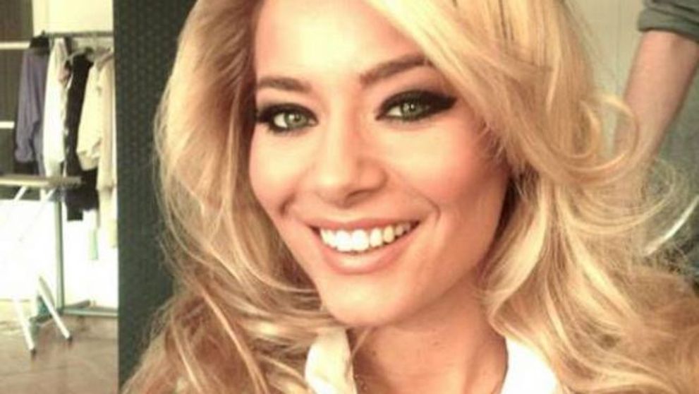 Cum arata Laura Cosoi inainte sa se lase pe mana stilistilor. Adevarul despre chipul frumoasei vedete