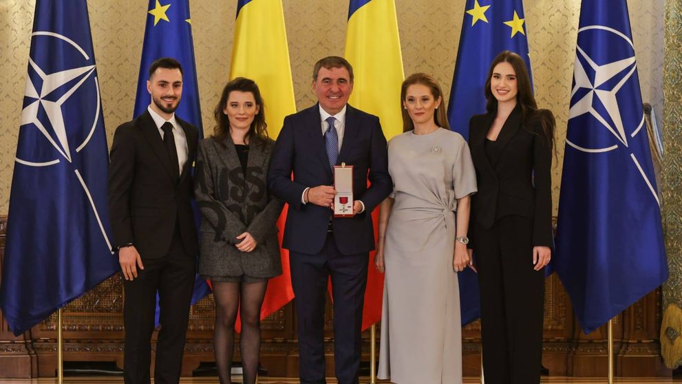 A venit în fața președintelui României cu un sacou de 5.000 de euro. S-a numărat printre cele mai extravagante prezențe de la Palatul Cotroceni