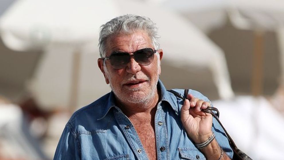 Ea 20, el 70. Cum arata iubita lui Roberto Cavalli, magnatul din industria modei