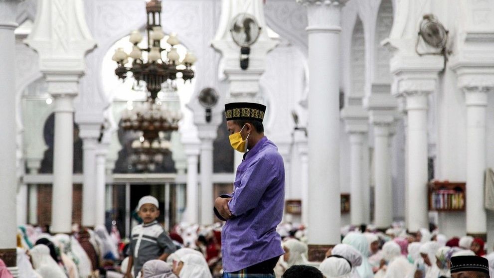 Distanțarea socială în timpul Ramadanului. Musulmanii au luat cu asalt moscheile