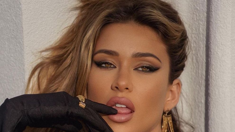 Cindy Prado, apariție năucitoare în bikini. Cum se relaxează în vacanță fotomodelul cu o privire hipnotizantă