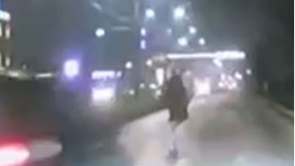 Ultimele clipe din viața femeii care a fost spulberată pe trecerea de pietoni, în Iași, au fost filmate. Imaginile sunt șocante. VIDEO