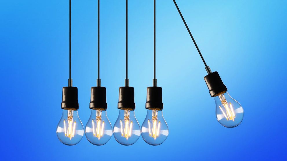 (P) Schimbarea prețurilor la energie: Ce spun furnizorii și ce soluții avem la îndemână?