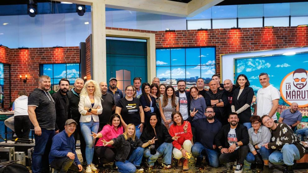 EXCLUSIV: Cine sunt oamenii din echipa La Măruță. Fă cunoștință cu o parte din cei care au construit povestea celei mai longevive emisiuni transmise LIVE, zi de zi! Imagini exclusive