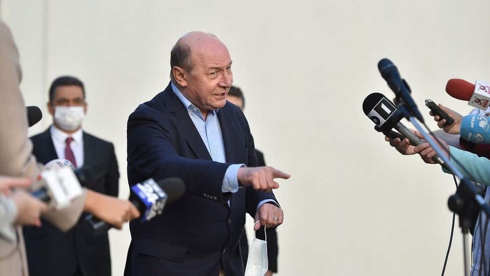 Traian Băsescu își caută apartament, după ce a fost evacuat din vila de protocol