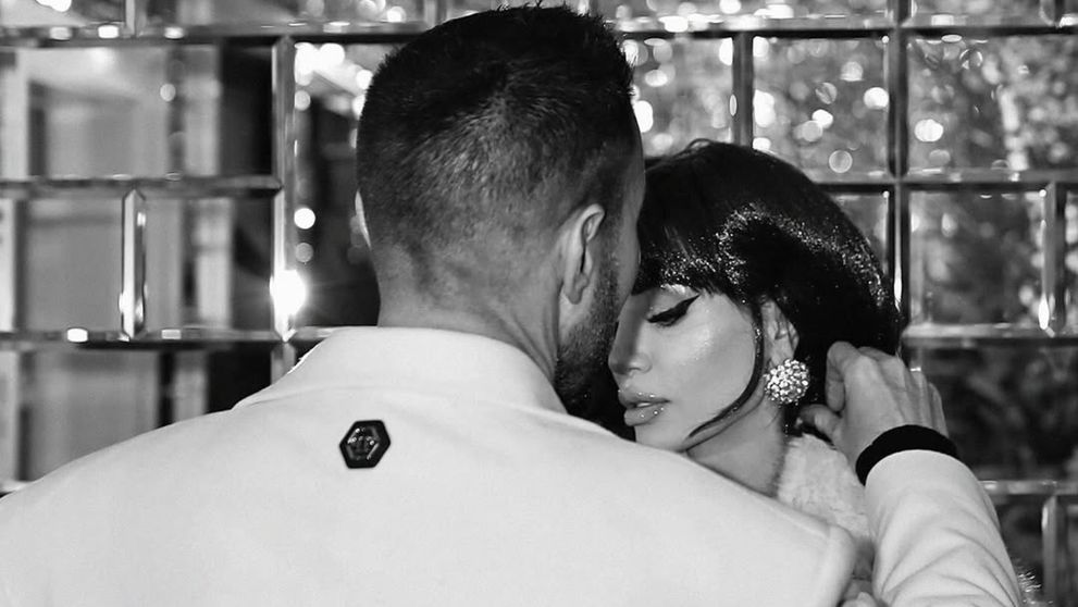 Excentricul miliardar Philipp Plein, cunoscut pentru relațiile controversate cu femeile din viața sa, și-a sărbătorit ziua de naștere. Românca Andreea Sasu i-a fost alături și i-a transmis un mesaj emoționant: „Dragostea vieții mele”.