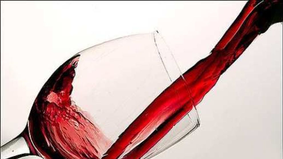Inventia geniala a unei romance face inconjurul lumii. A creat paharele de vin perfecte pentru iubitorii de natura