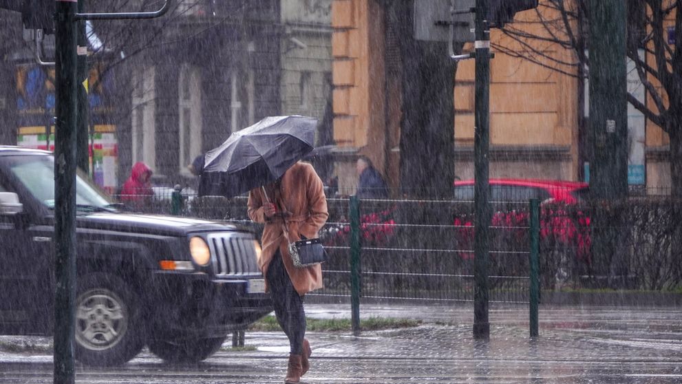 ANM anunță schimbări semnificative în prognoza meteo! Temperaturile scad brusc, după vremea caldă din ultimele zile