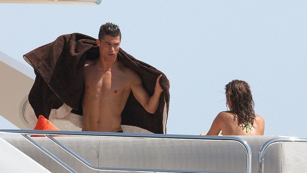 Cristiano Ronaldo se ține de glume! Fotbalistul și-a aruncat iubita de pe iaht