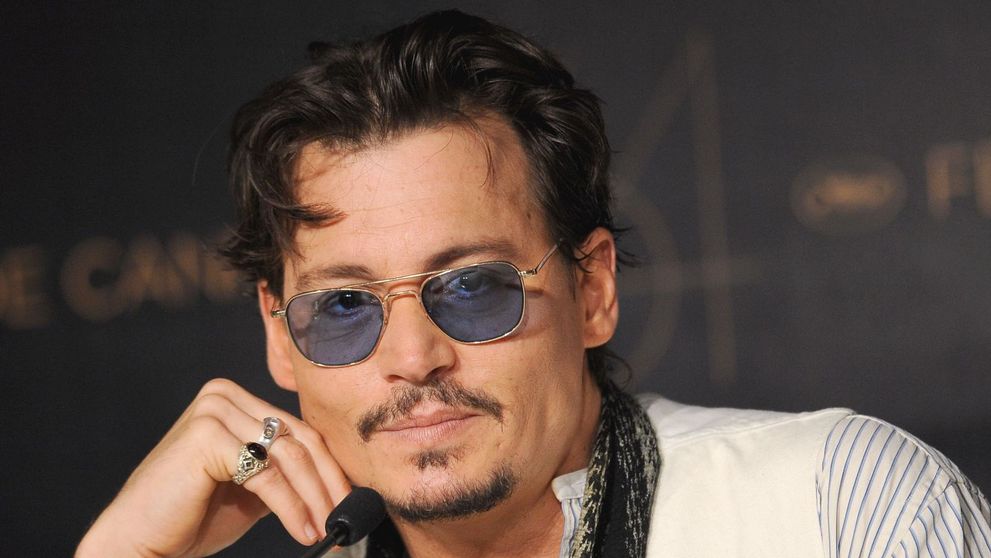 E combinatia perfecta dintre Johnny Depp si Vanessa Paradis. Cat de frumoasa e fiica lor de 17 ani