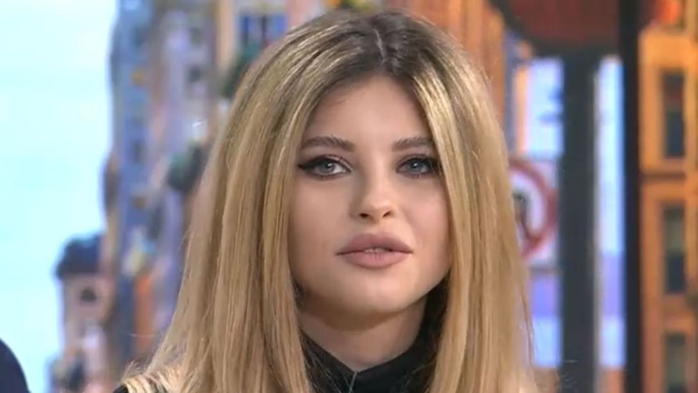 Plătită să trăiască în lux! Cine este tânăra româncă care are job-ul dorit de toata lumea