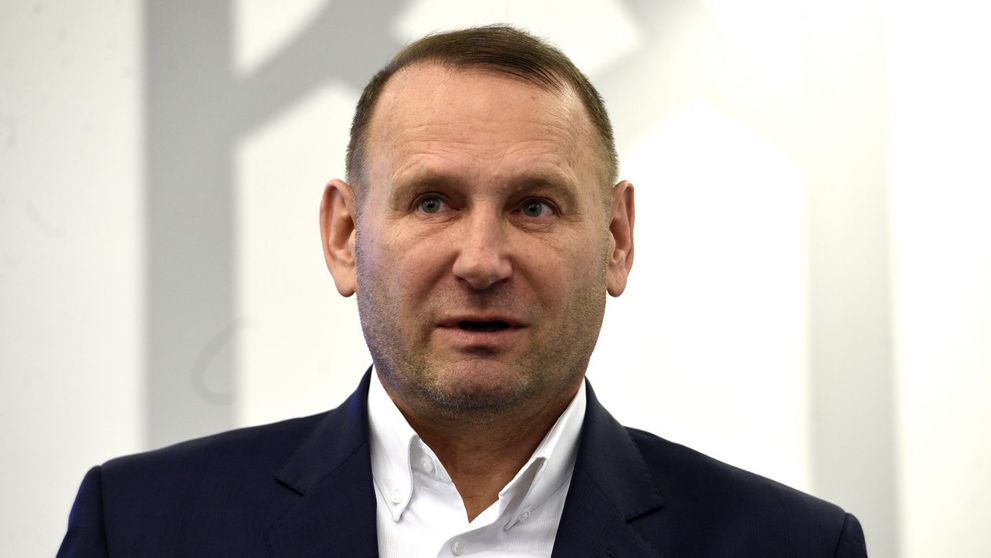 Ce zic românii de gestul lui Viorel Cataramă, care și-a pus viața în pericol pentru a contrazice autoritățile
