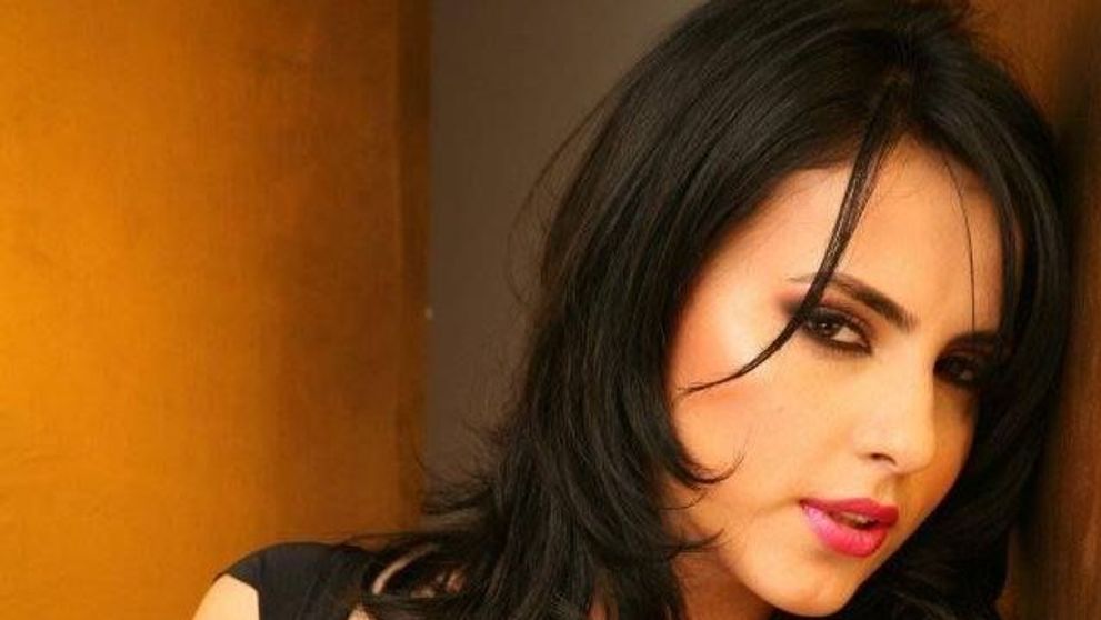 Lavinia Parva, cu un decolteu care lasa putine imaginatiei. Cat de sexy este in cea mai recenta imagine 