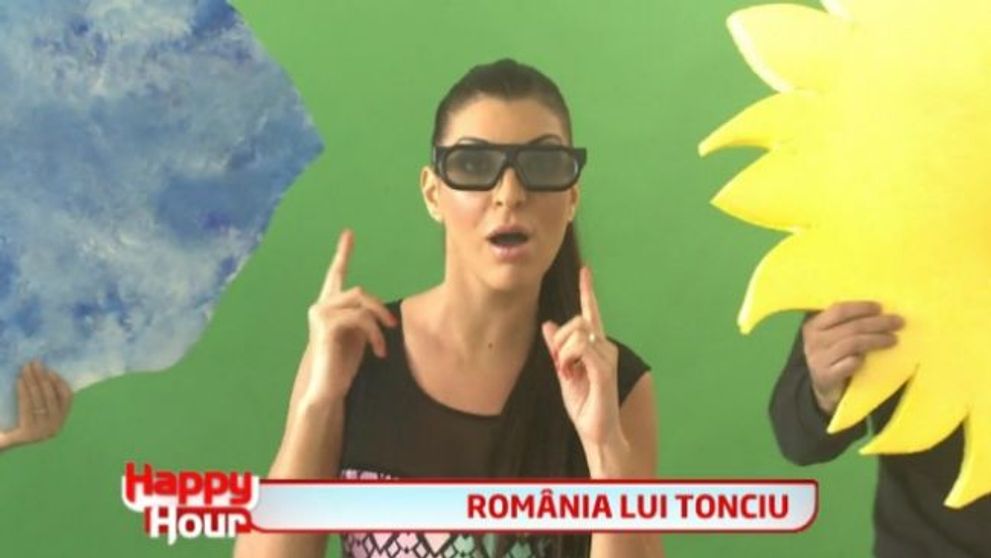 Andreea Tonciu da probe pentru prezentarea unei rubrici meteo 6D! <span style=