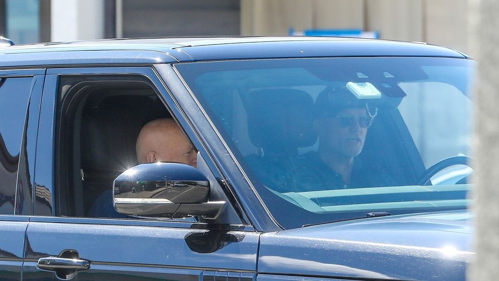 Bruce Willis, apariție extrem de rară în public! Ipostaza neașteptată în care a fost surprins de paparazzii actorul diagnosticat cu demență frontotemporală și afazie