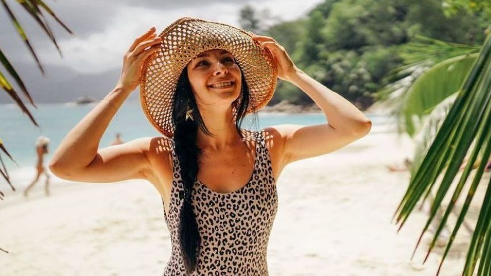 Corina Caragea, vacanță în nordul Italiei, într-un hotel interzis copiilor
