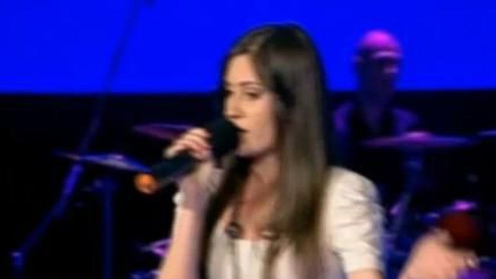 VIDEO. Femeia in fata careia Smiley s-a declarat pierdut... si a luat-o in echipa sa la 