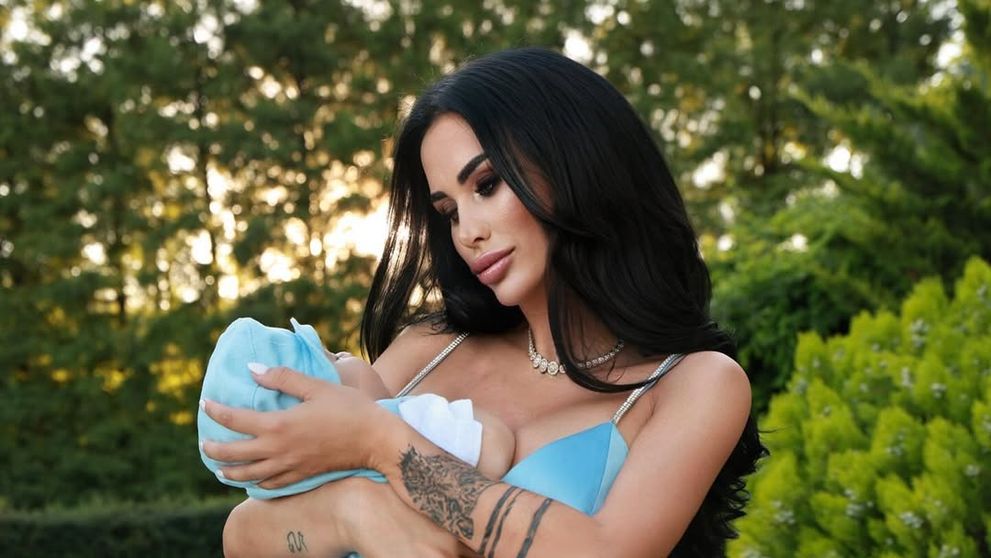 Fiul Danielei Crudu a împlinit un an! Prima fotografie cu chipul lui Dominic: „Te iubește mami mult”