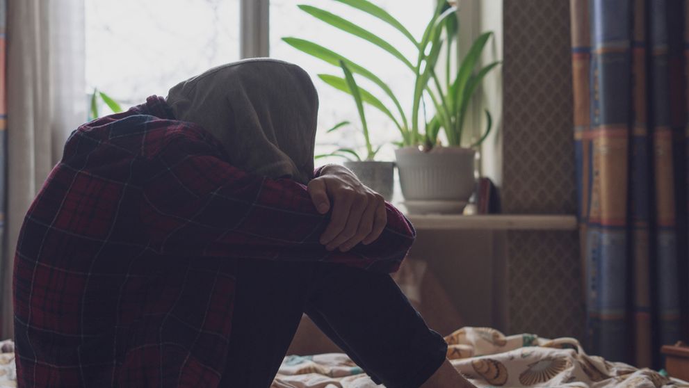 Un băiat de 17 ani a apelat Telefonului Copilului și a spus că vrea să se sinucidă. Toate detaliile despre intervenția care a urmat pentru a-l salva