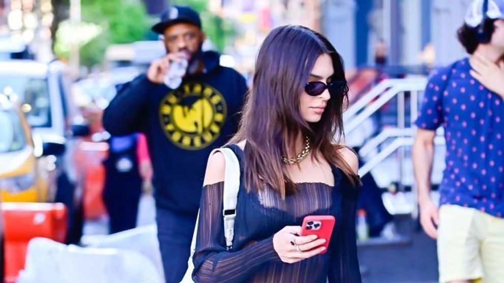 Emily Ratajkowski, apariție de infarct pe străzile din New York. Ținuta cu care a întors toate privirile