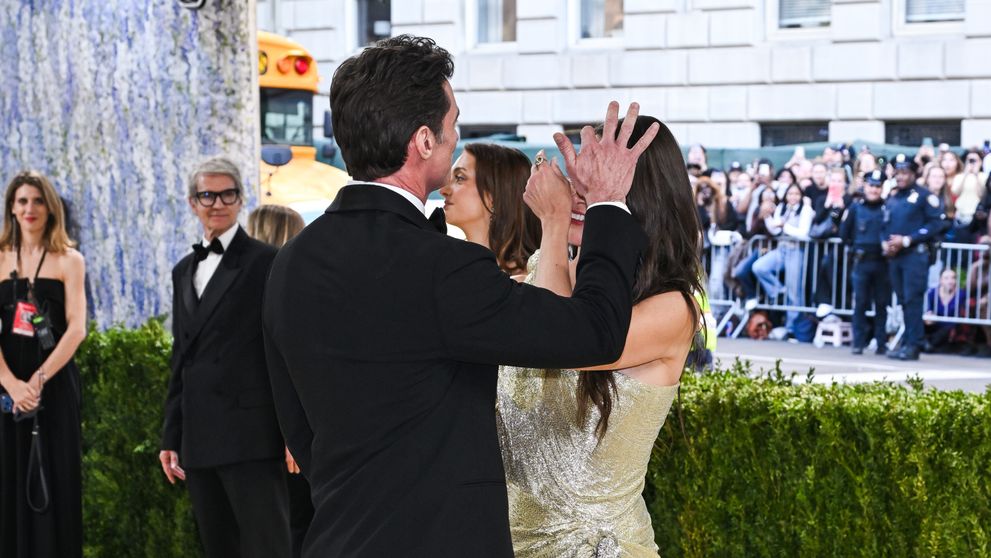 Hugh Jackman și noua iubită, puși la zid după o fotografie romantică: „Atât de jenant!”. Fanii nu au trecut încă peste divorțul actorului