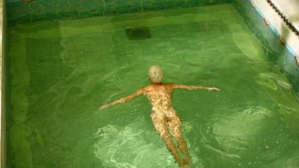 Jojo, din nou in piscina pentru Sergiu Nicolaescu