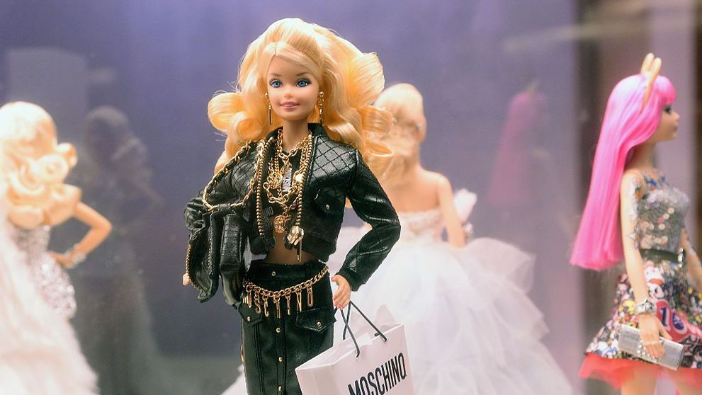 Cine este actrița care o va interpreta pe Barbie, în primul film live action cu celebrul personaj