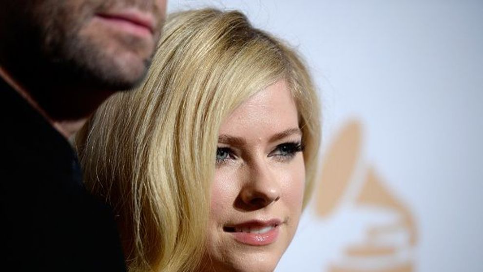 Avril Lavigne a revenit in lumina reflectoarelor dupa lupta impotriva bolii Lyme