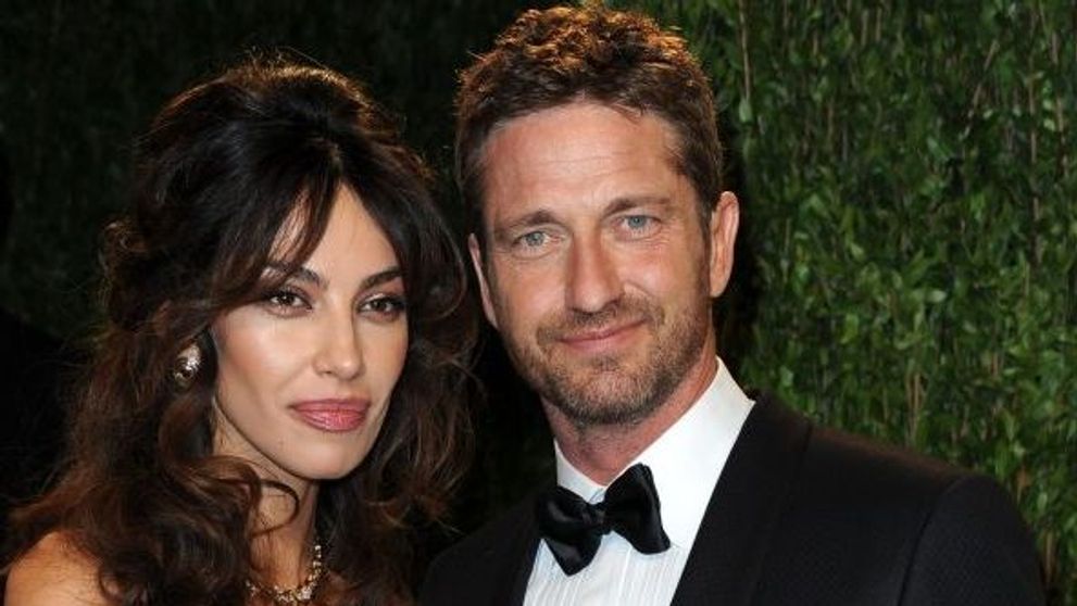 Madalina Ghenea si Gerard Butler, prima aparitie publica in calitate de cuplu, la Hollywood, la petrecerea Oscarurilor: FOTO
