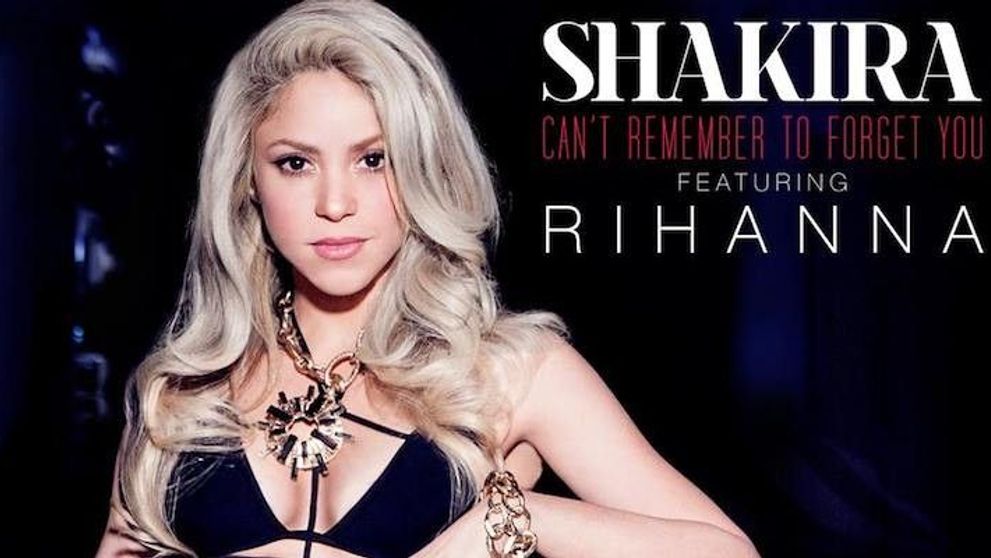 Nu ai spune ca a nascut! Shakira isi etaleaza corpul perfect in cel mai mulat si decupat body pe care il putea purta
