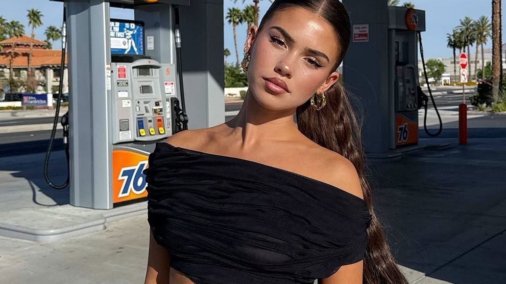 „Cea mai frumoasă fată în viață?” Cine este influencerița care a cucerit internetul la Coachella: „E prea frumoasă, sigur e AI”