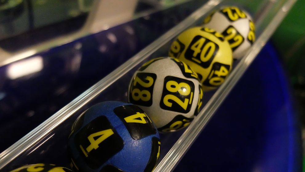 A devenit bogat peste noapte, după ce a câștigat la loto, dar soția l-a părăsit. Ce a făcut bărbatul cu 1,3 milioane de euro